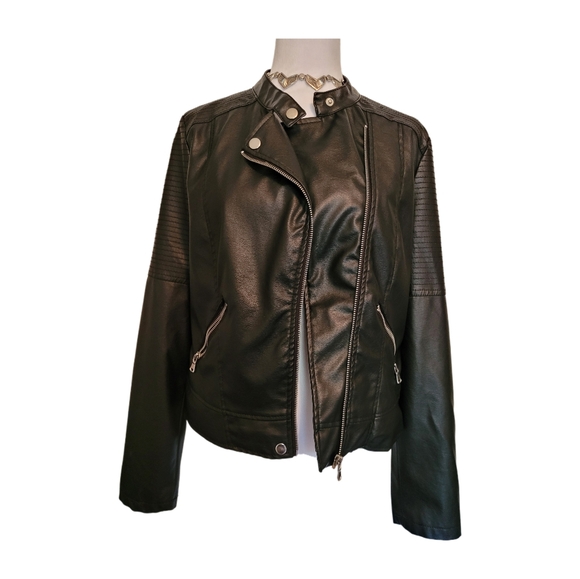 New Look Faux Leather Moto Jacket Black Full Zip Pockets Short Stylish Sz M EU - Picture 2 of 11